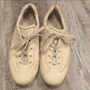 ‎HOGAN Cream Snakeskin Sneakers Size 5 1/2
